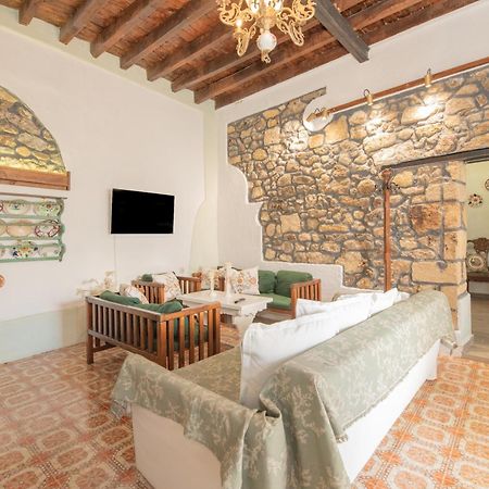 Philoxenia Traditional House Pastida Bagian luar foto